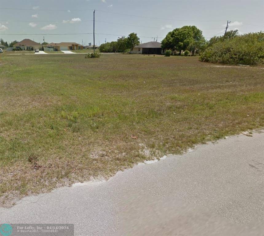 Cape Coral, FL 33909,106 NE 12th Ter