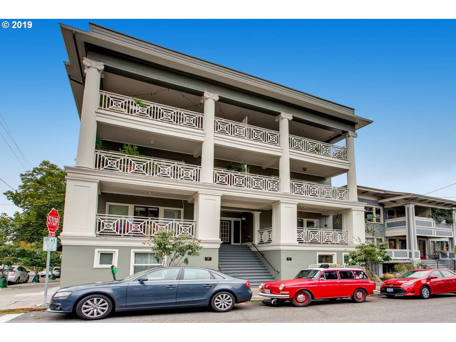 Portland, OR 97210,2387 NW NORTHRUP ST #6