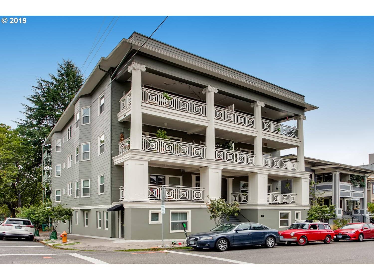 Portland, OR 97210,2387 NW NORTHRUP ST #6