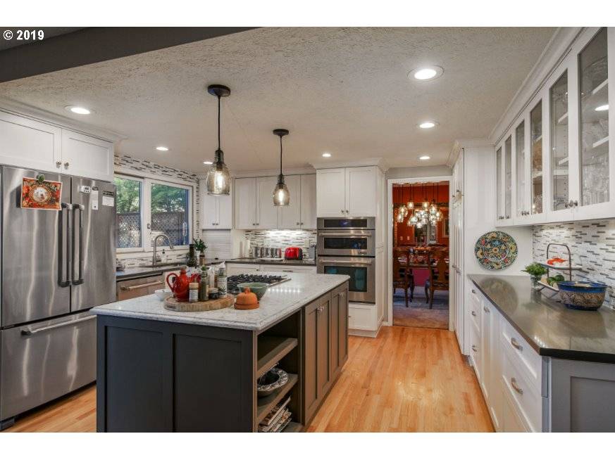 West Linn, OR 97068,1388 SKYE CT