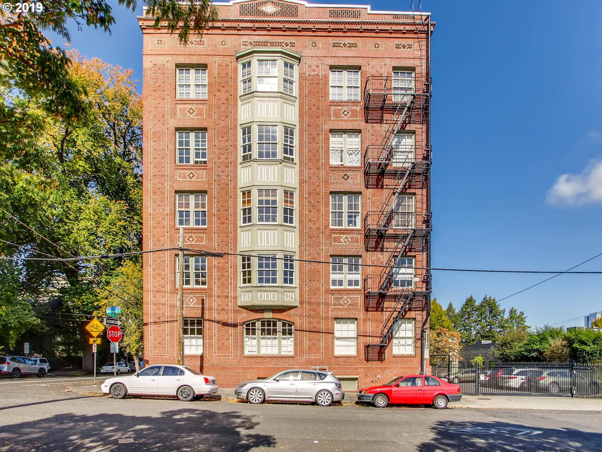Portland, OR 97209,410 NW 18TH AVE #103