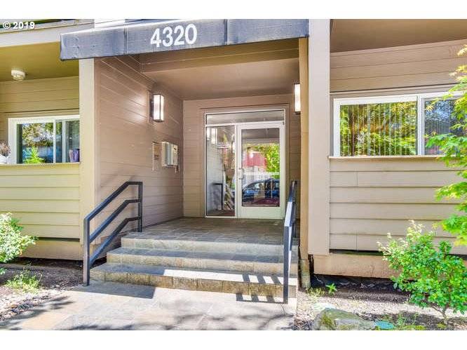 Portland, OR 97239,4320 SW CORBETT AVE SW #205