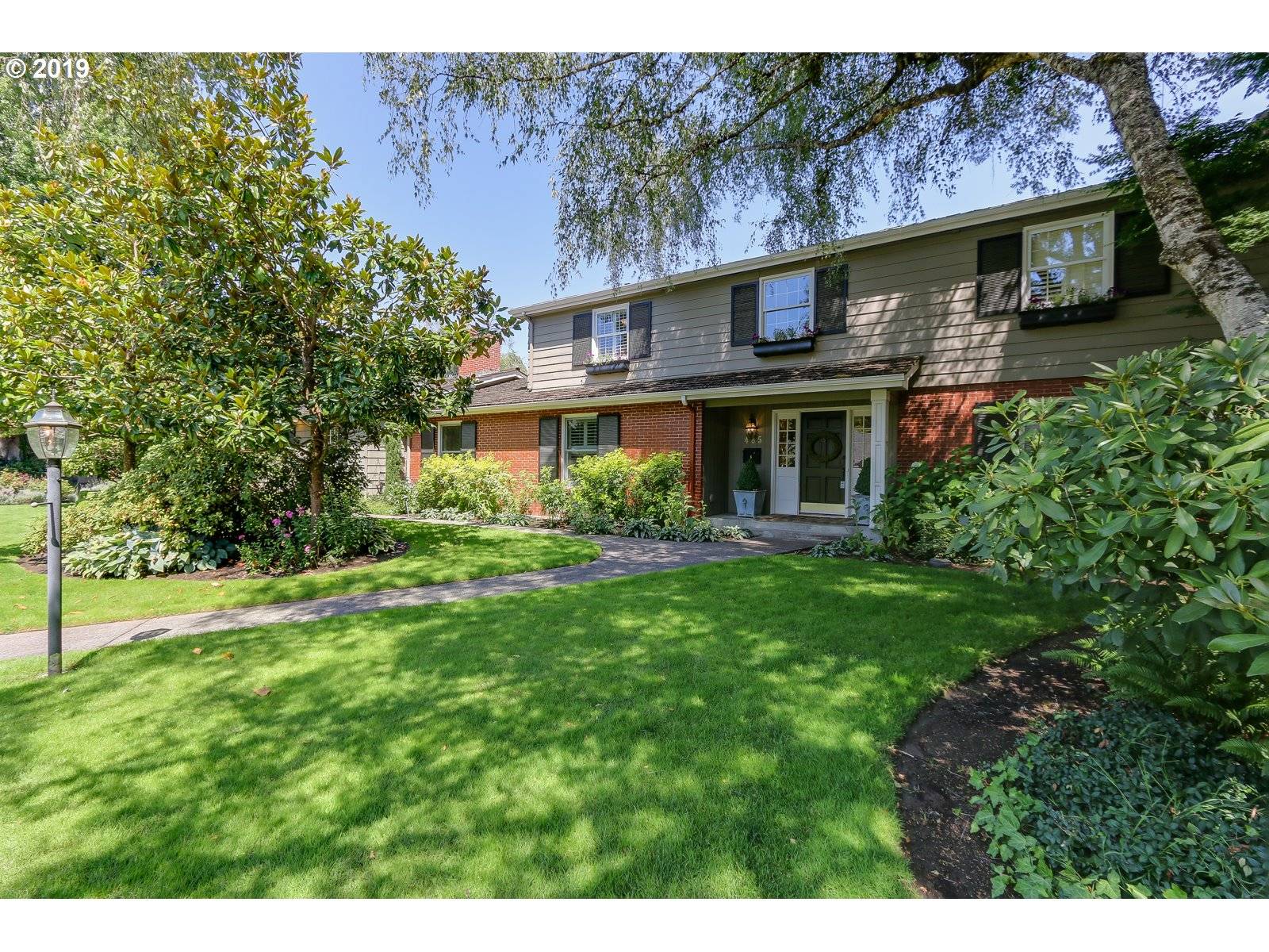 Eugene, OR 97401,485 FAIR OAKS DR