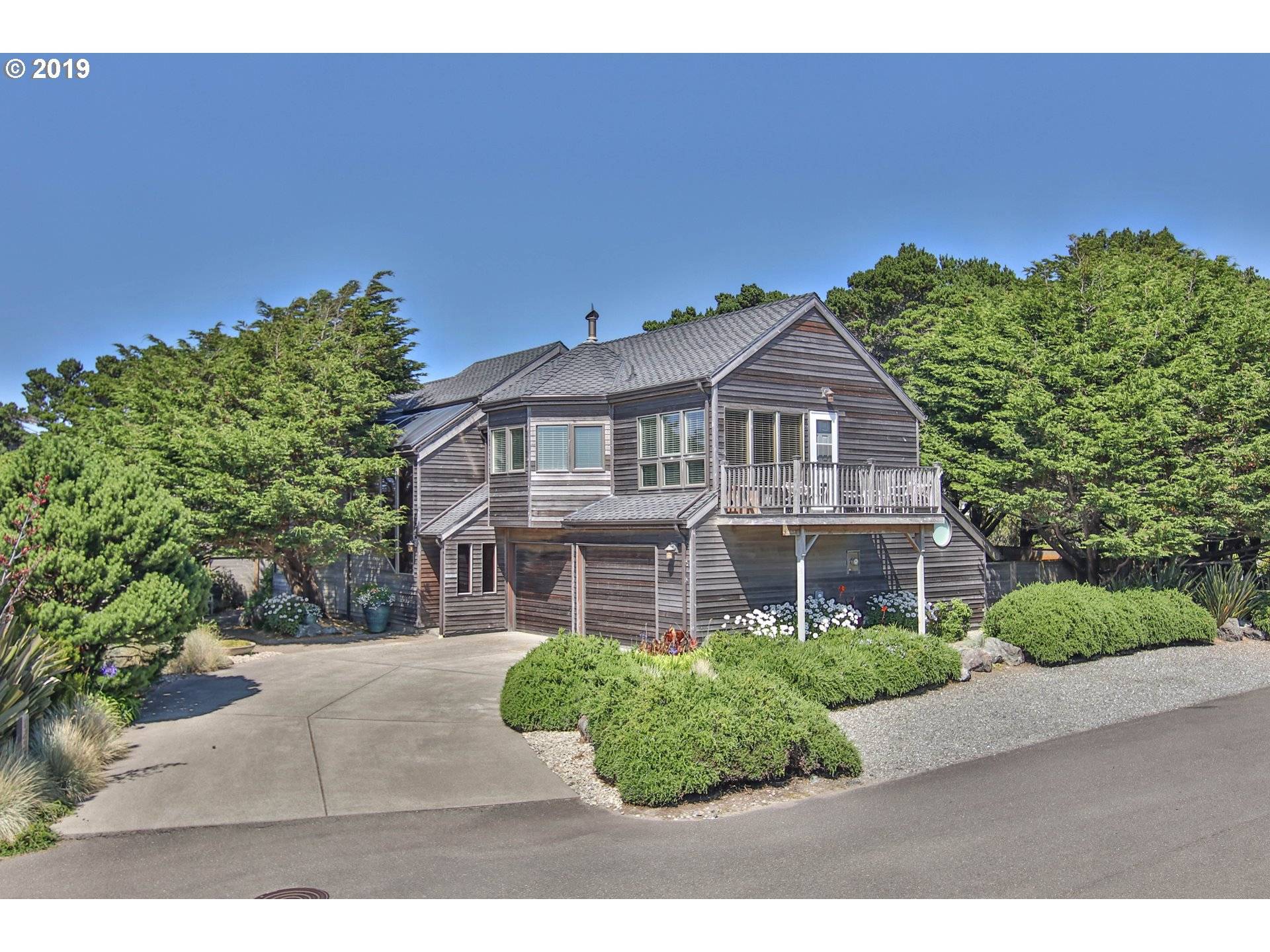 Bandon, OR 97411,1255 SANDPIPER LN SW