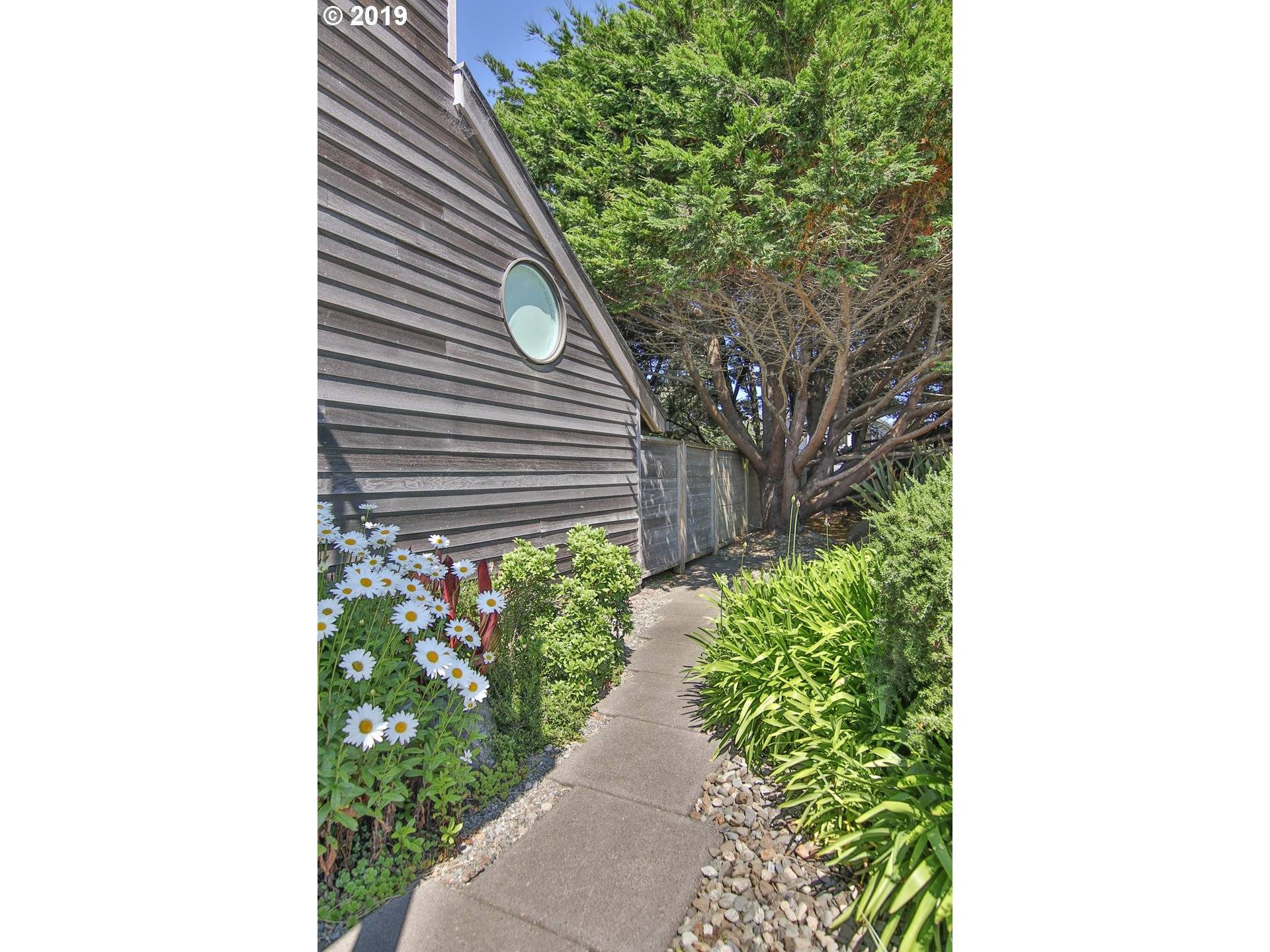 Bandon, OR 97411,1255 SANDPIPER LN SW