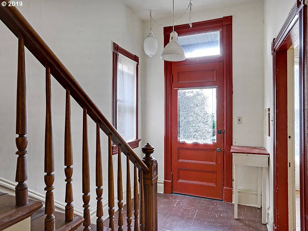 Portland, OR 97239,3627 SW KELLY AVE