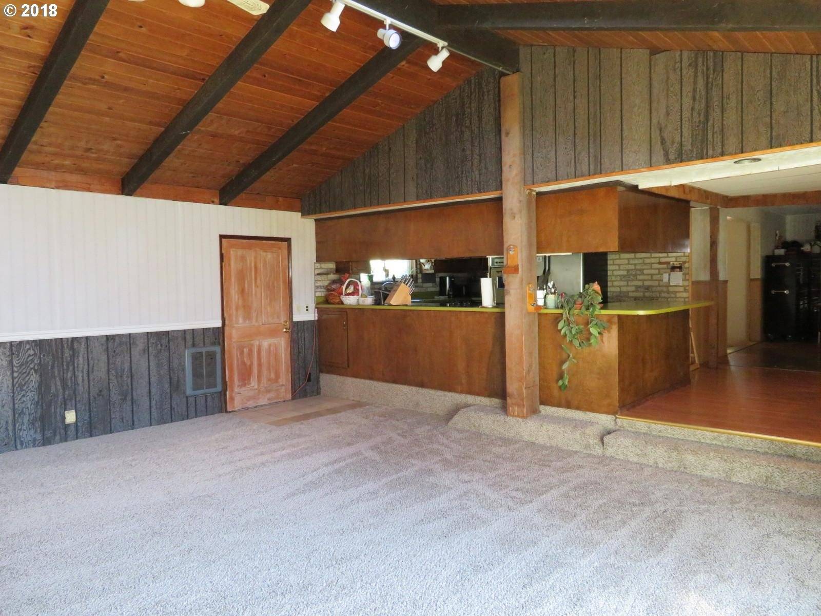 Springfield, OR 97478,230 40TH ST