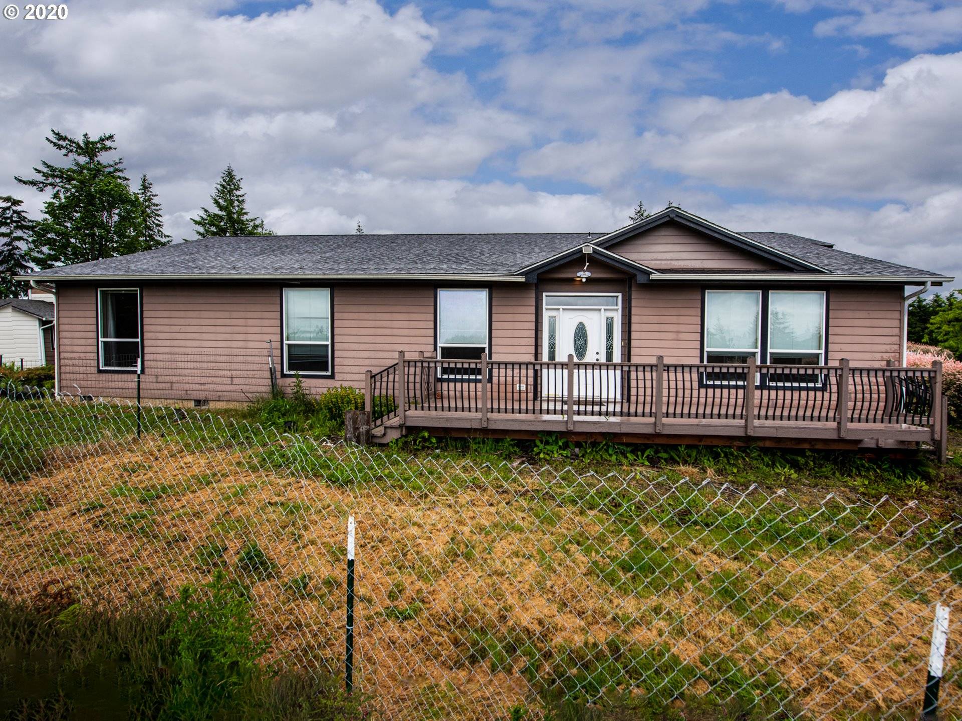 Kelso, WA 98626,495 FISHPOND RD