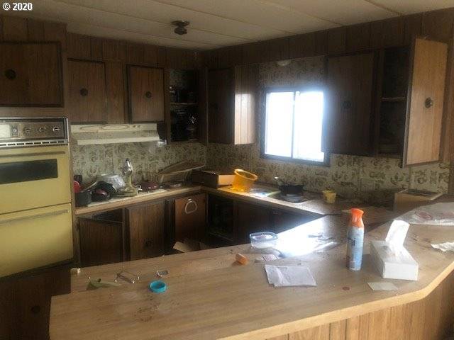 Jefferson, OR 97352,726 S SUNRISE DR