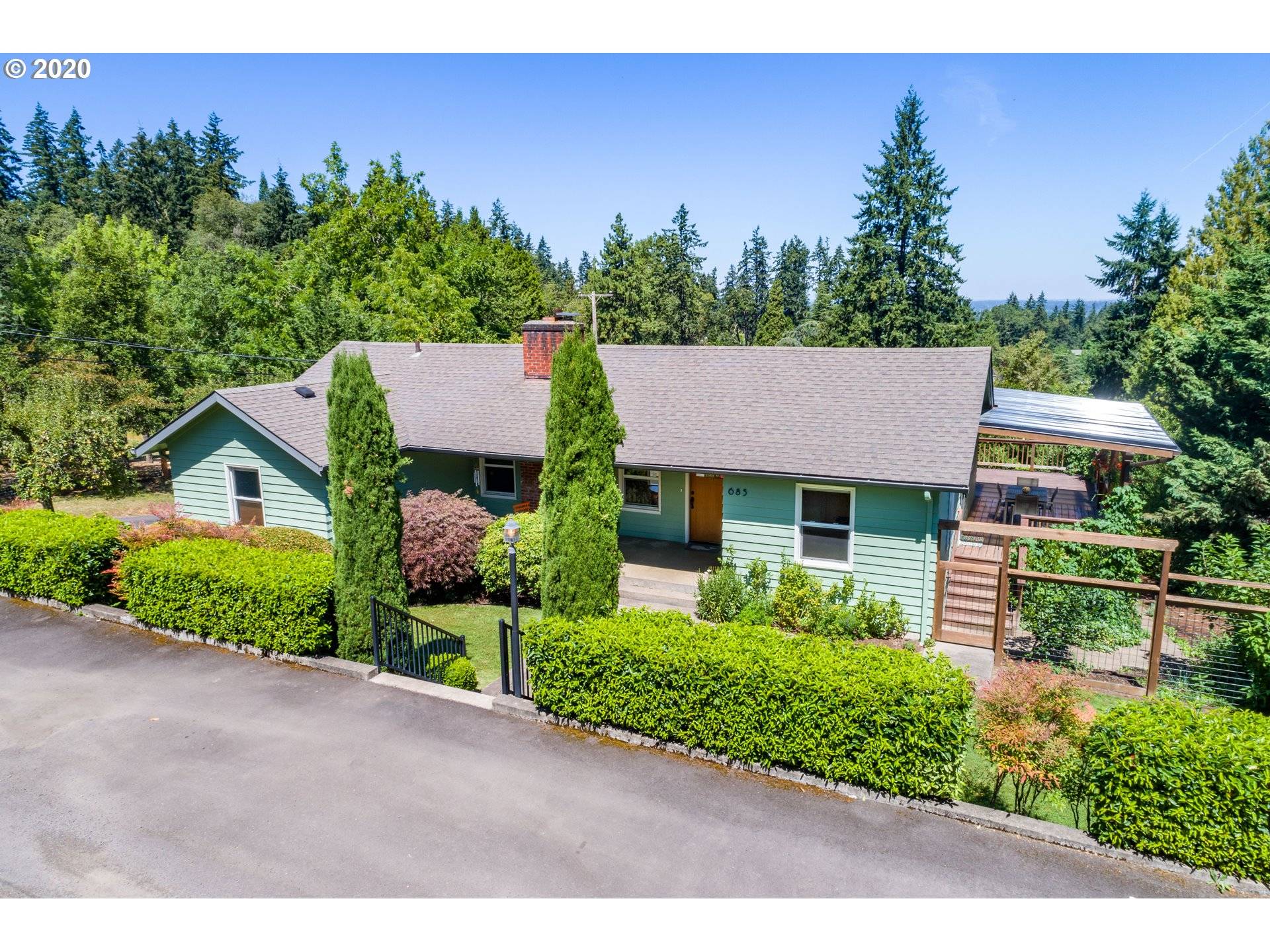 Eugene, OR 97405,685 W 35TH PL