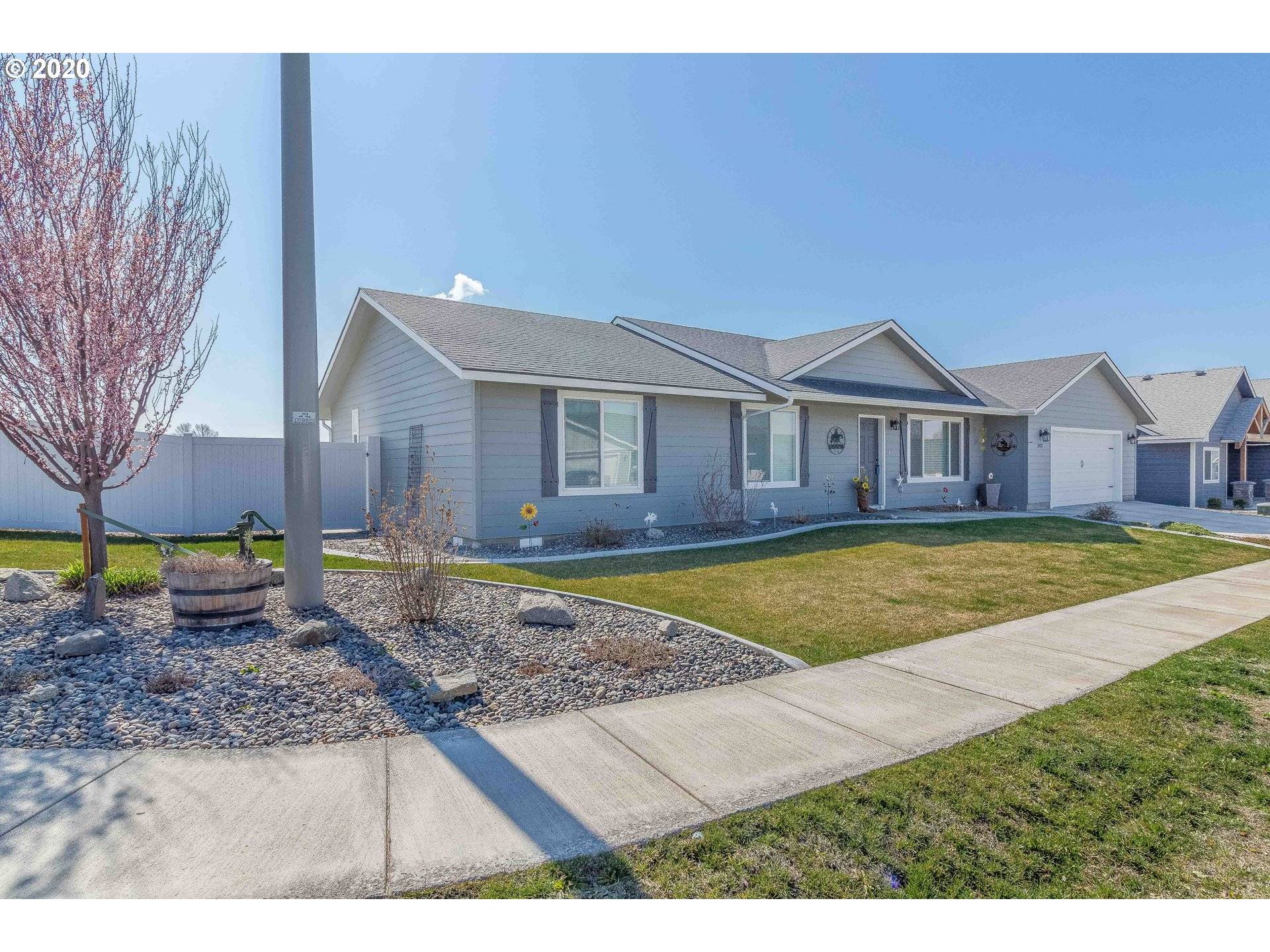 Hermiston, OR 97838,303 SW Desert Sky DR