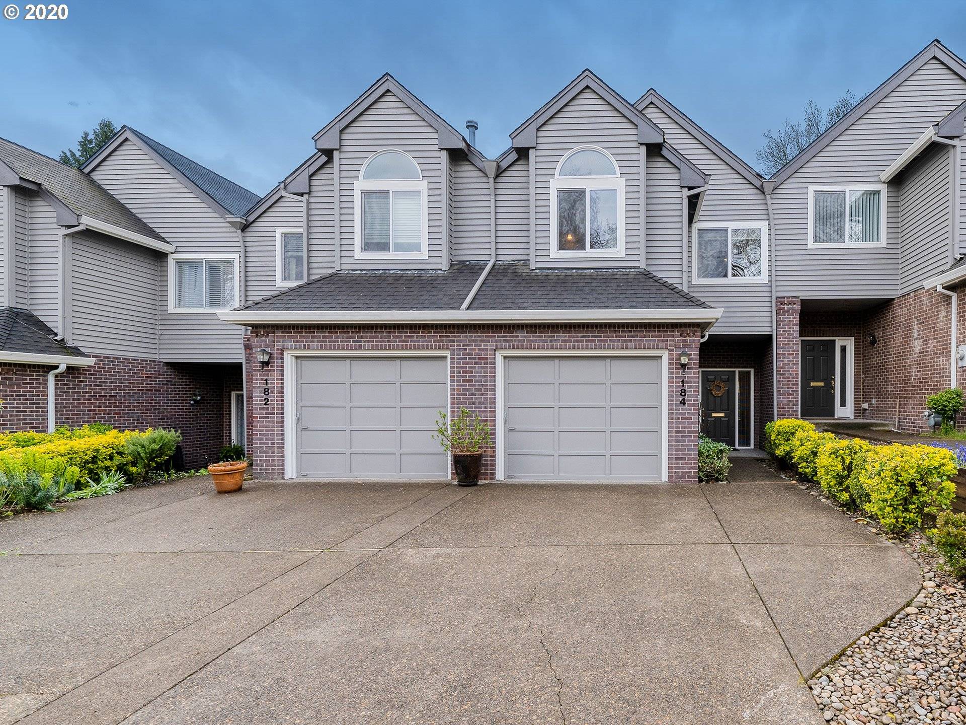 Lake Oswego, OR 97034,184 D AVE