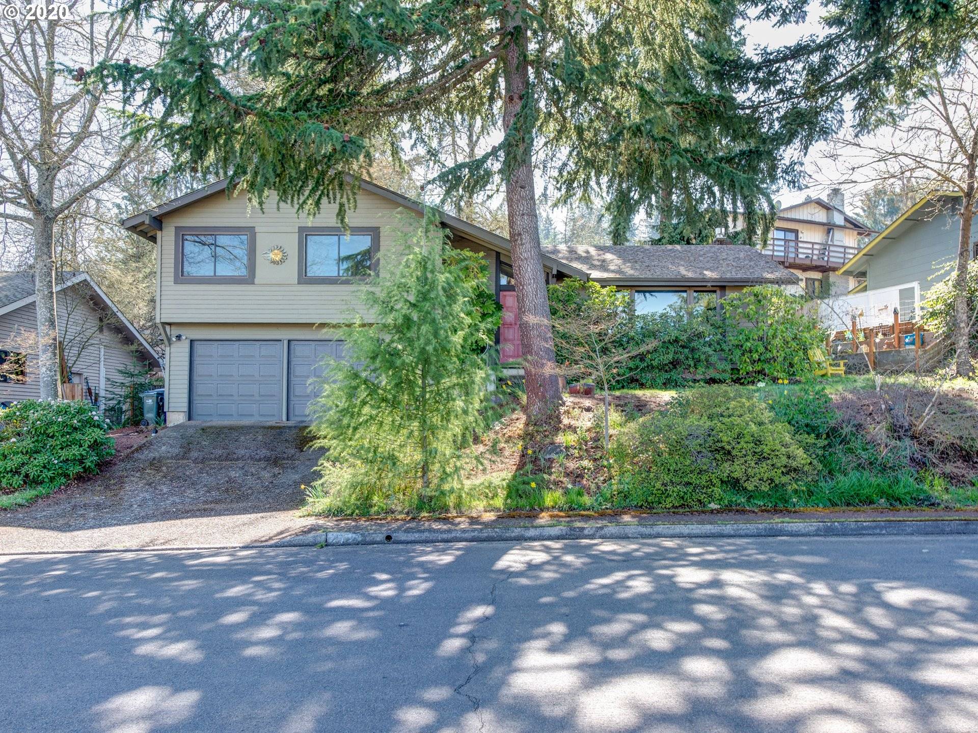 Eugene, OR 97405,2724 MALIBU WAY