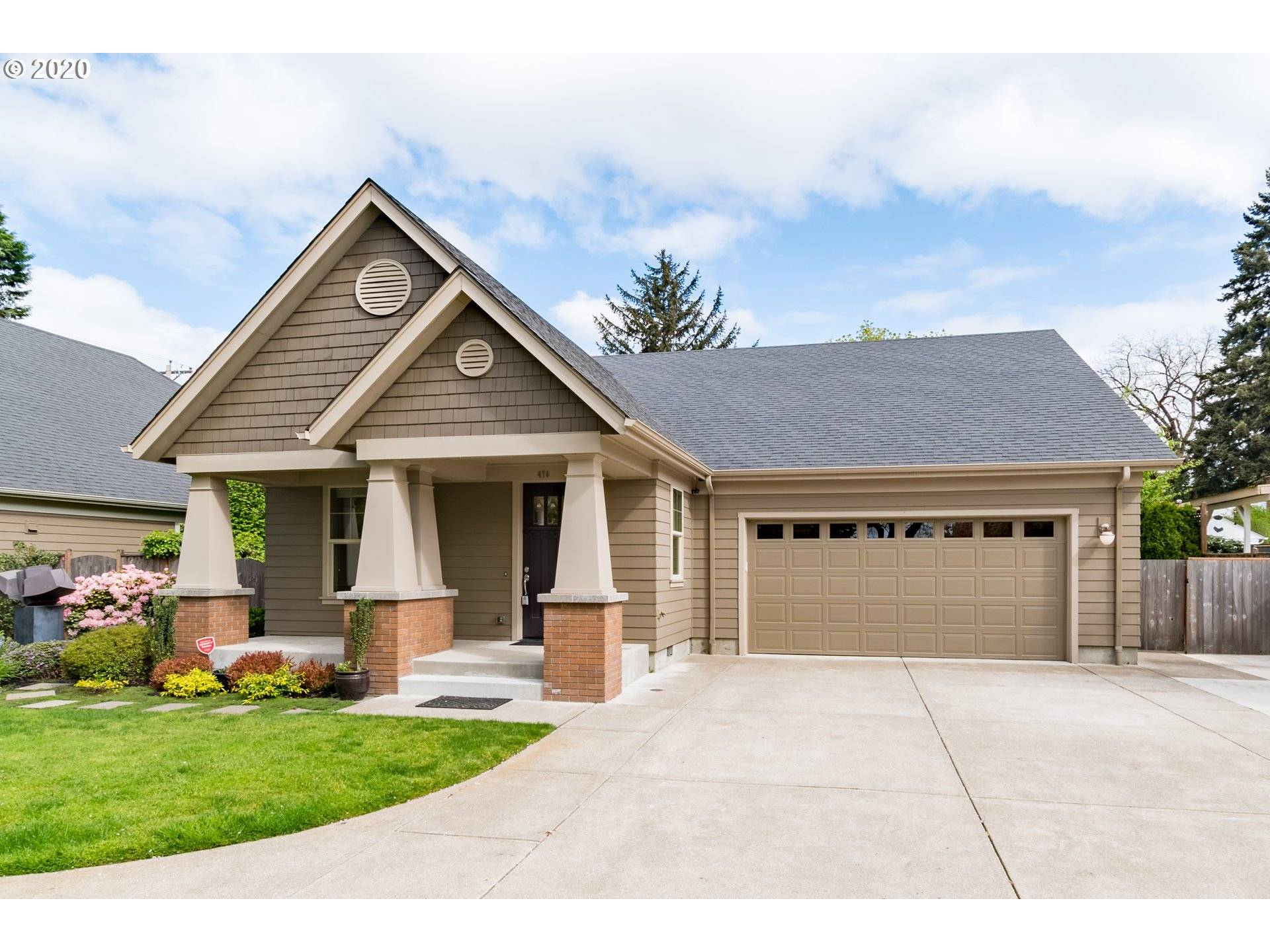 Eugene, OR 97401,470 WALNUT LN