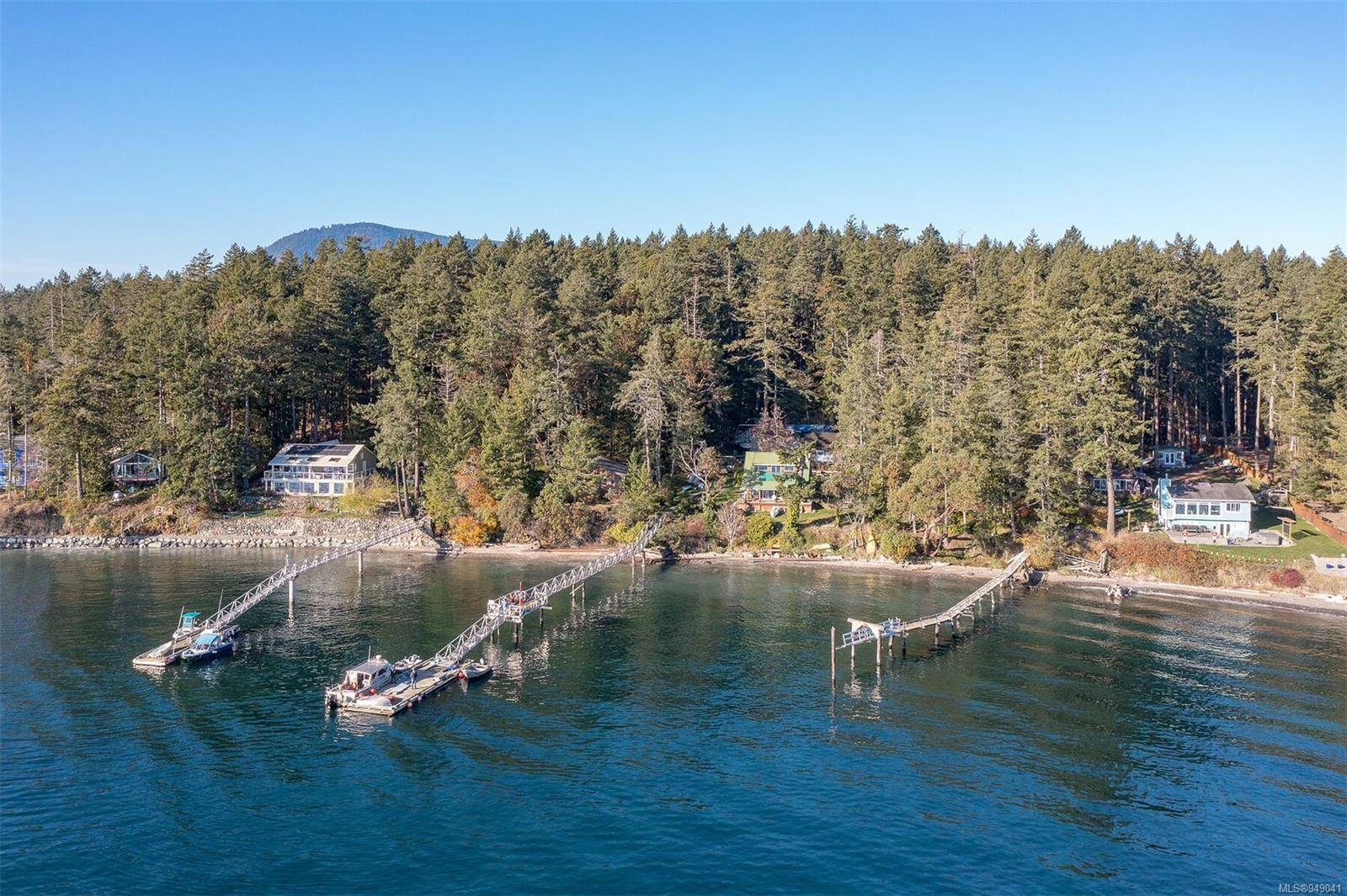 Piers Island, BC V8L 5Y7,8 McKenzie Cres