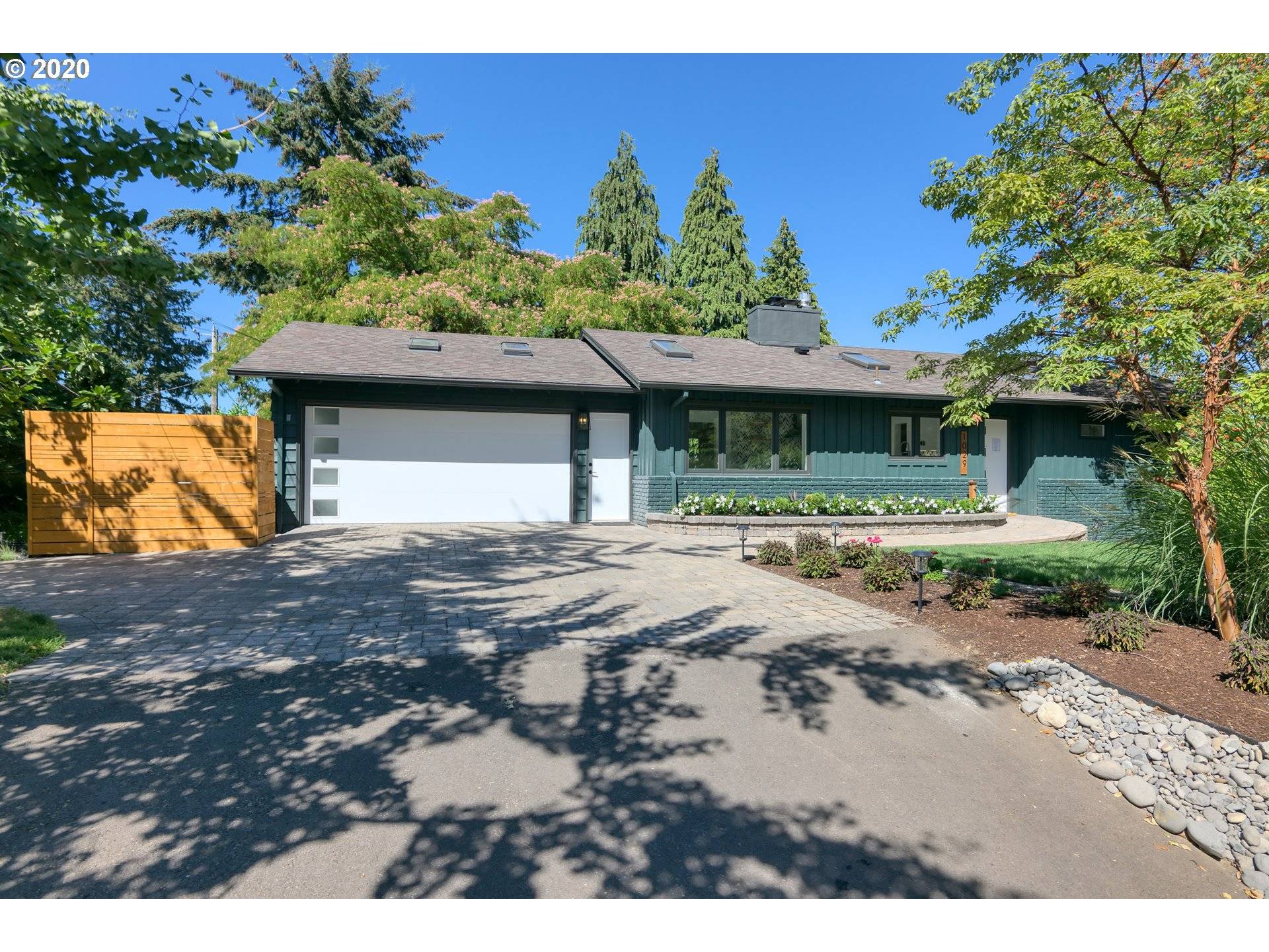 Lake Oswego, OR 97034,1029 LAUREL ST
