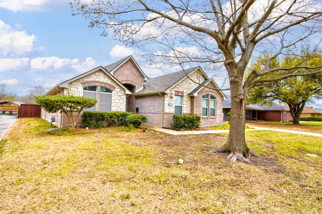 Farmersville, TX 75442,220 Jouette Street