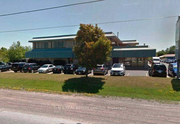 Peterborough, ON K9J 7J6,637 The Queensway #13