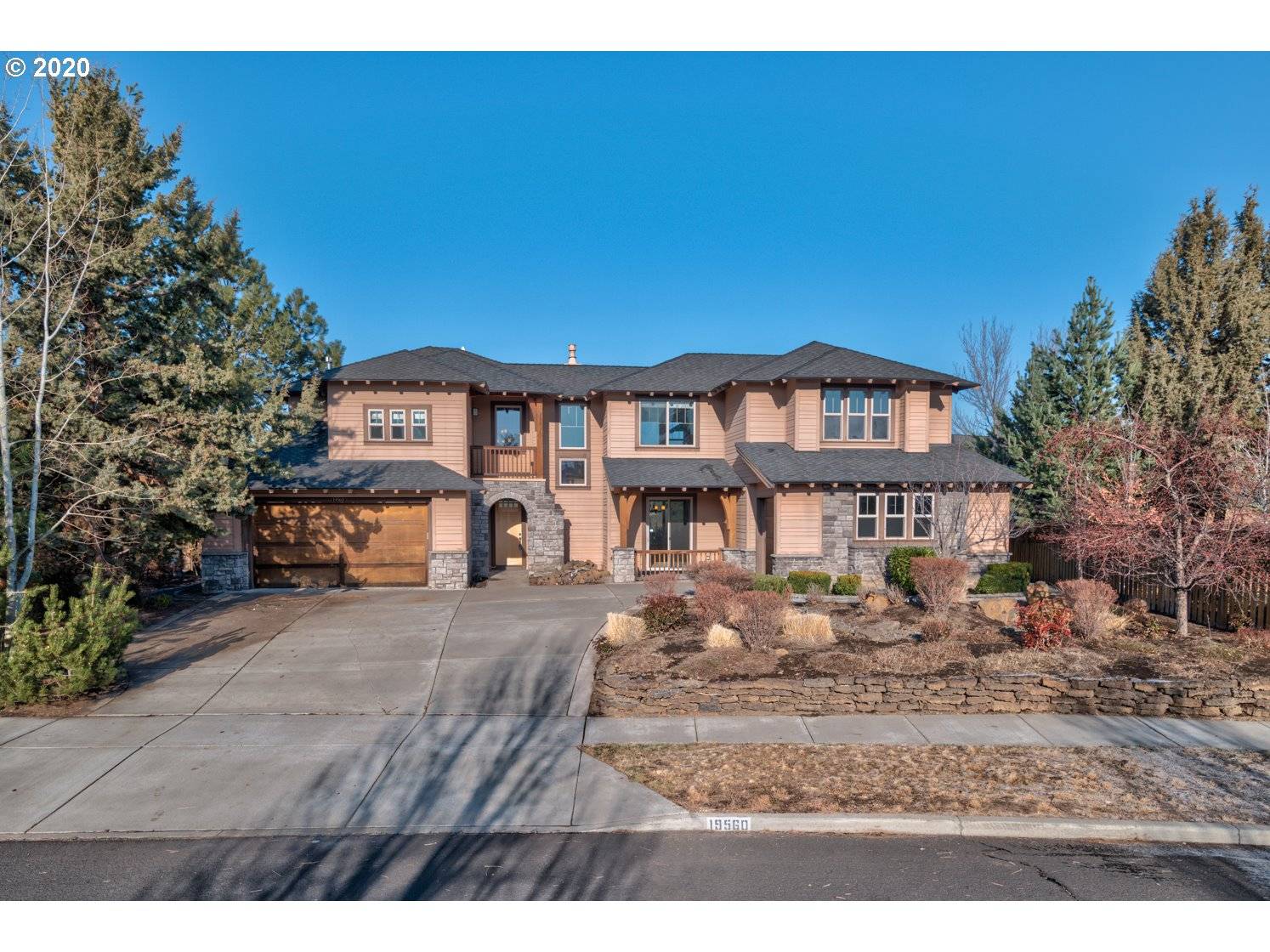 Bend, OR 97702,19560 HOLLYGRAPE ST