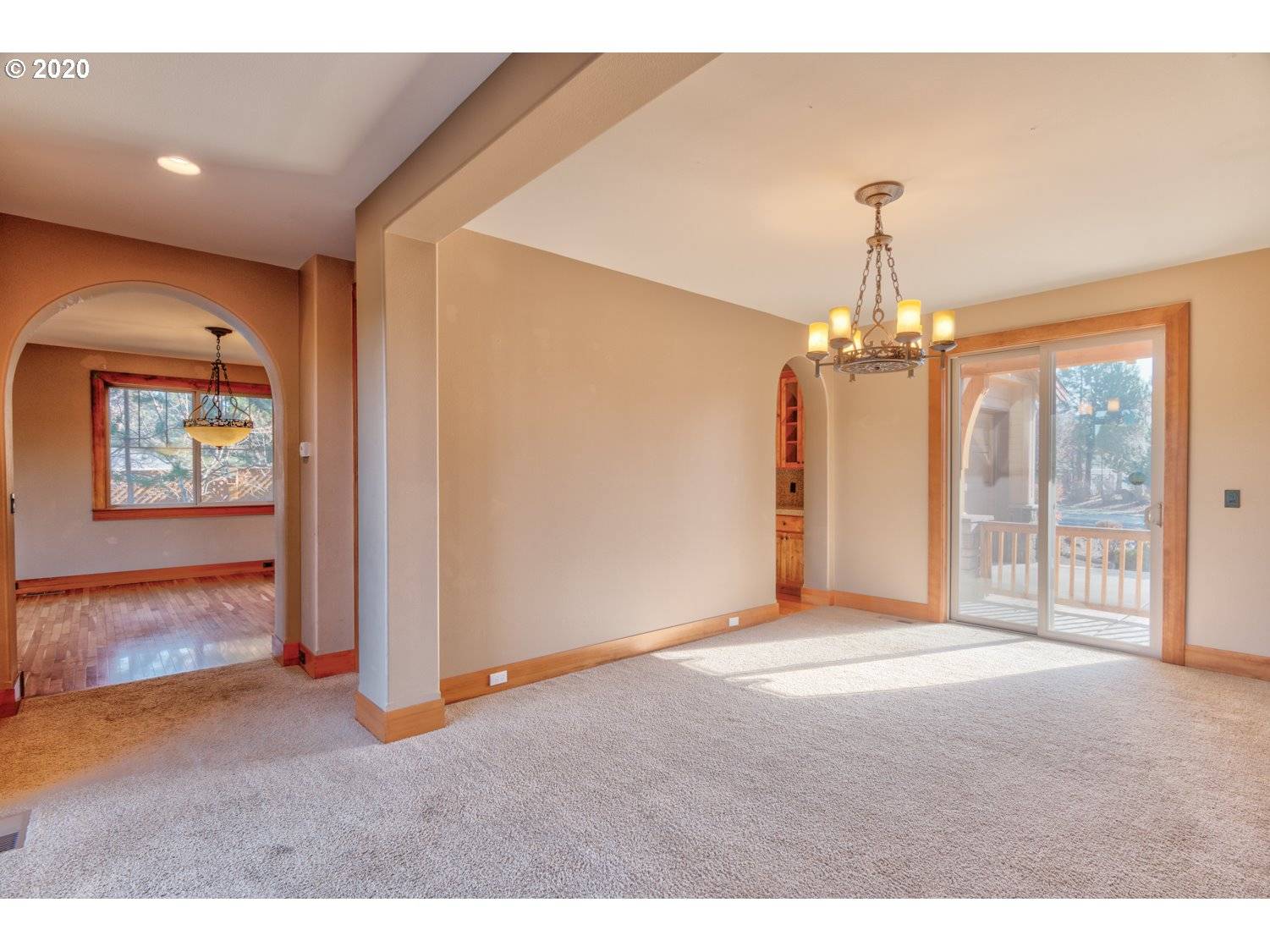 Bend, OR 97702,19560 HOLLYGRAPE ST