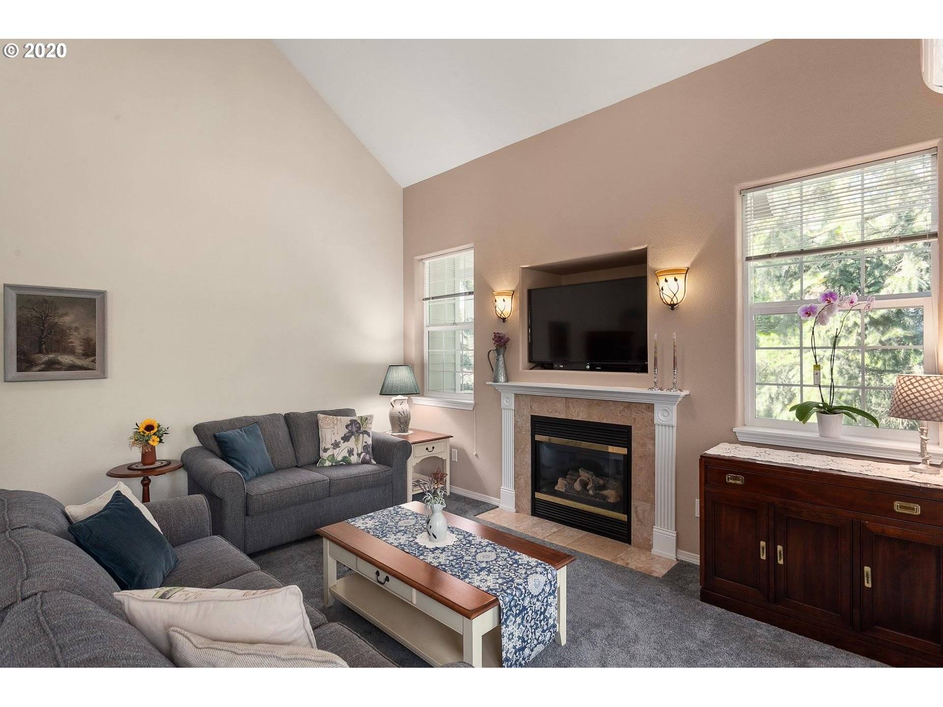 West Linn, OR 97068,4030 SUMMERLINN DR