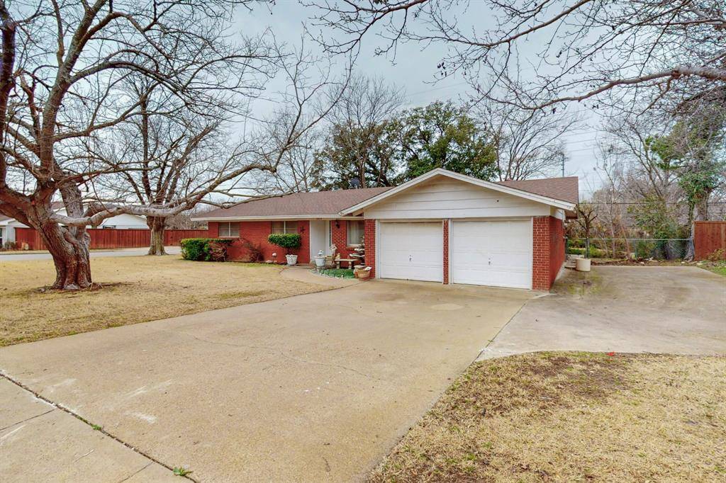 Benbrook, TX 76116,3824 Bendale Road