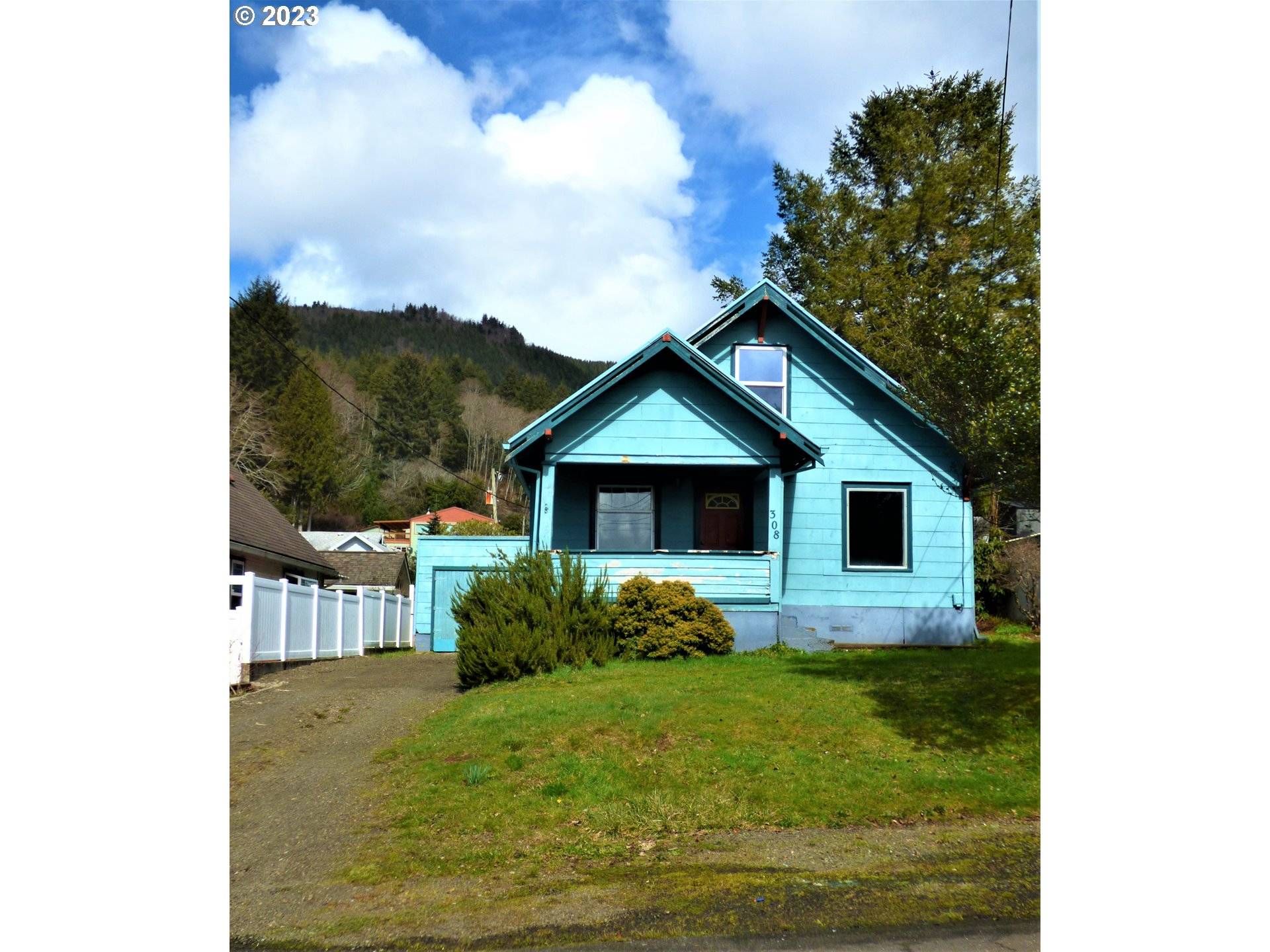 Garibaldi, OR 97118,308 EVERGREEN AVE