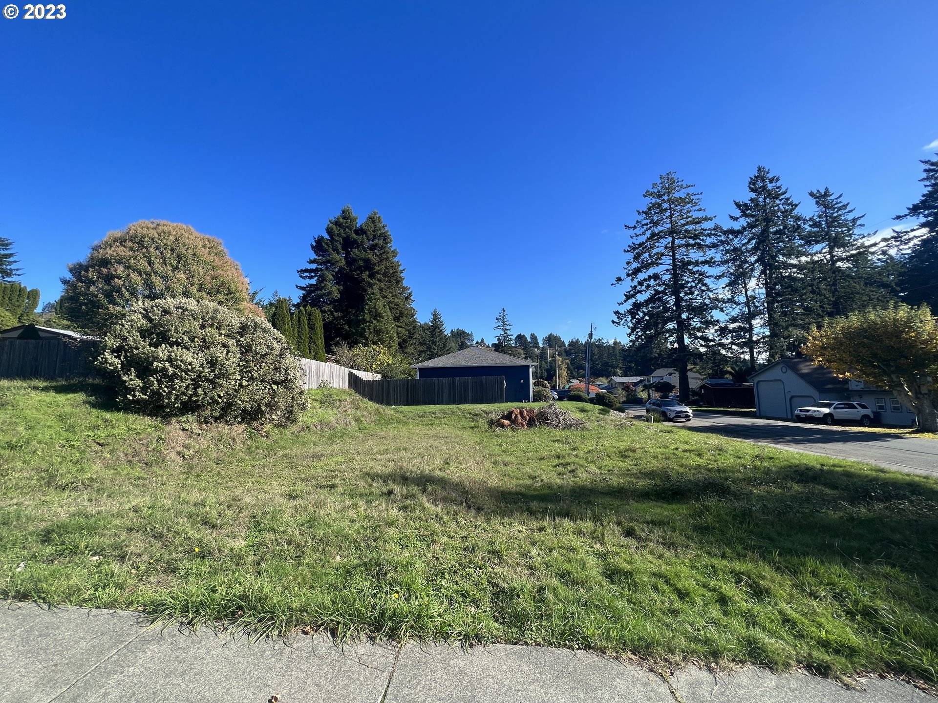 Brookings, OR 97415,Meadow LN