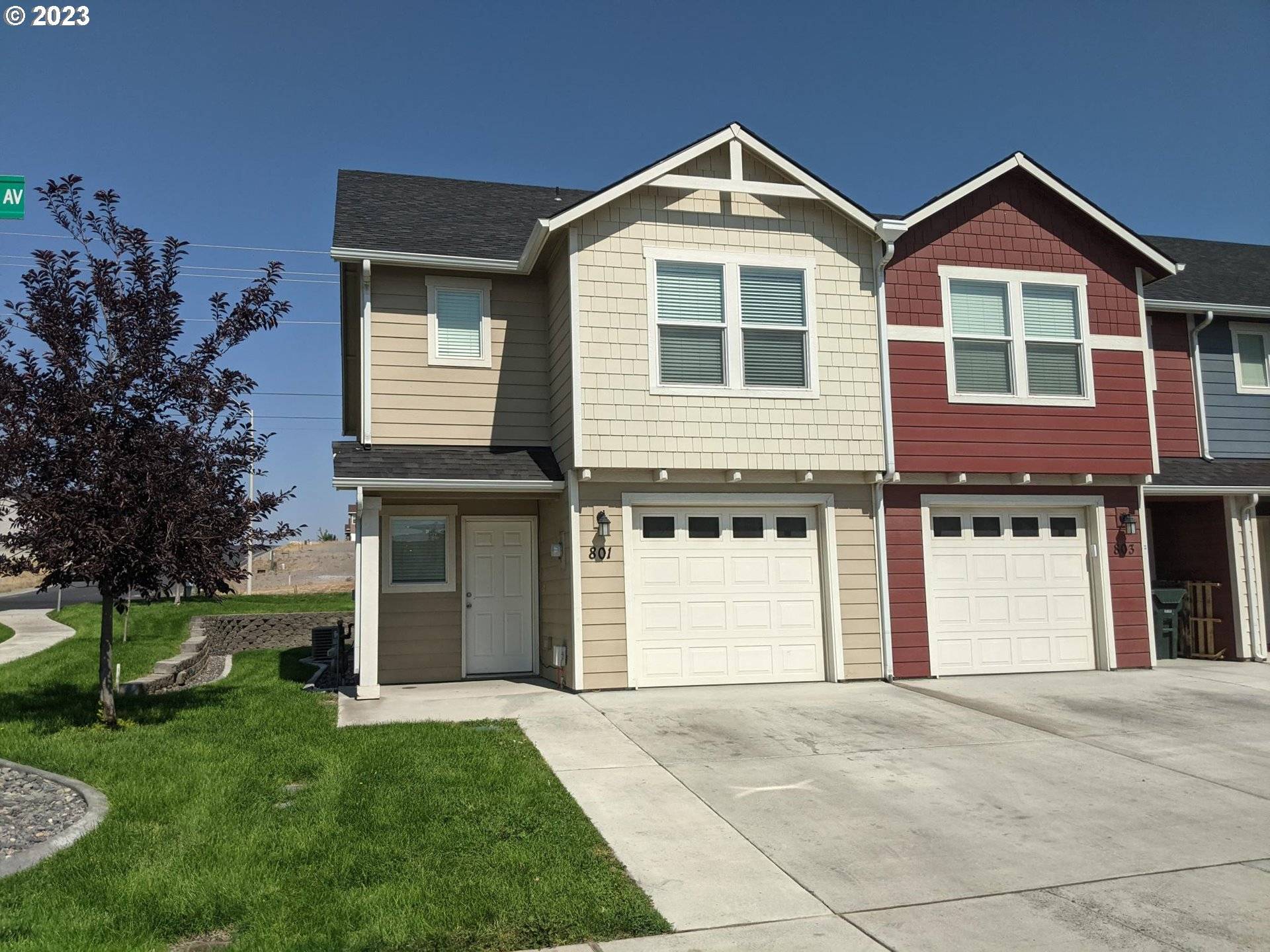 Hermiston, OR 97838,801 E AUTUMN AVE