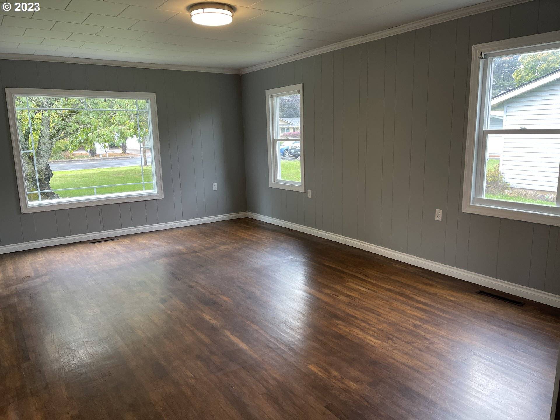 464 SE HANKEL ST, Dallas, OR 97338