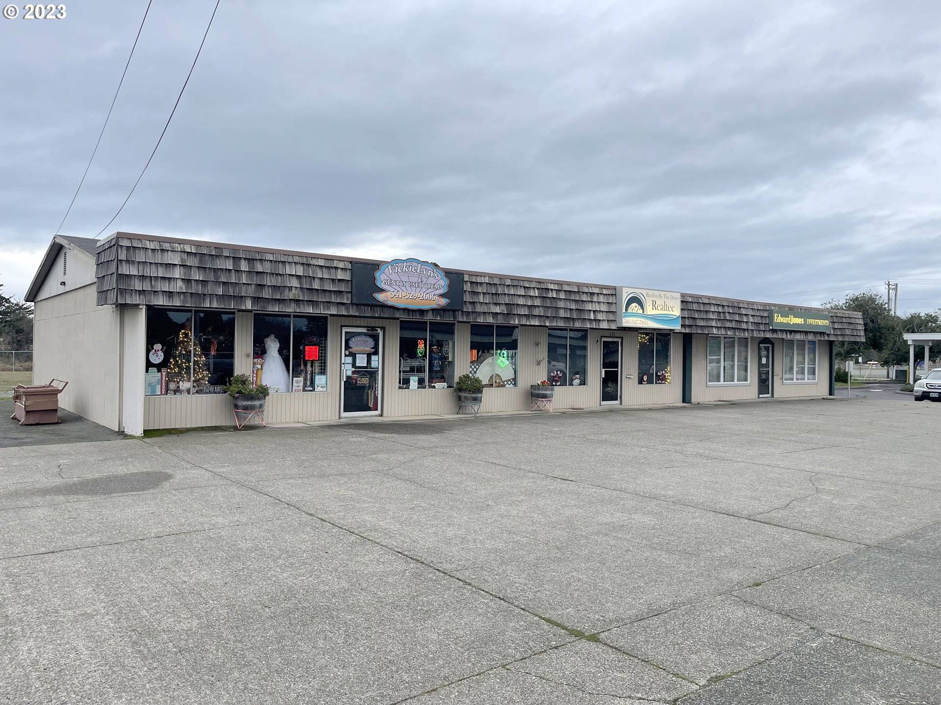 Bandon, OR 97411,1180 OREGON AVE SW