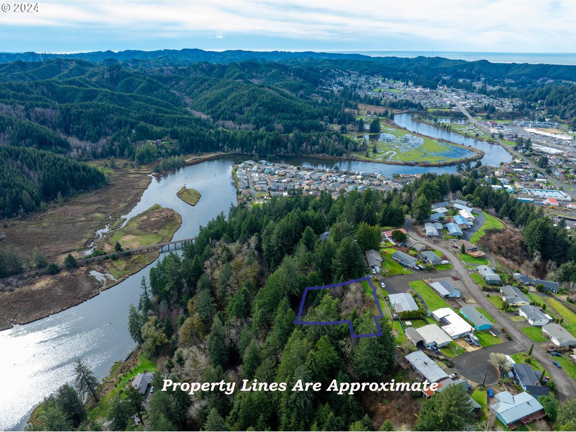 Reedsport, OR 97467,CRESTVIEW DR