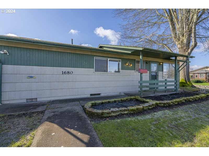 Woodburn, OR 97071,1680 RAINIER RD #1