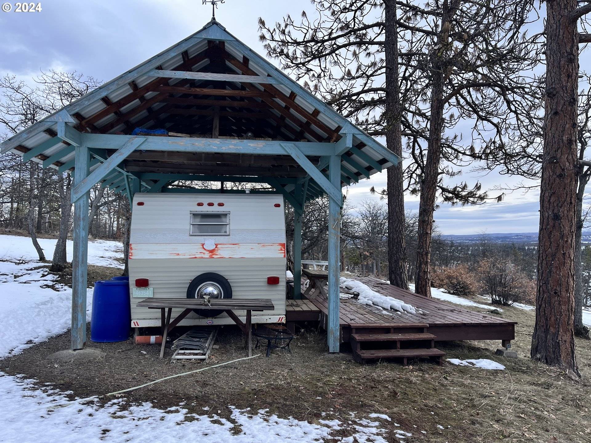 Dufur, OR 97021,00 Ridgetop RD