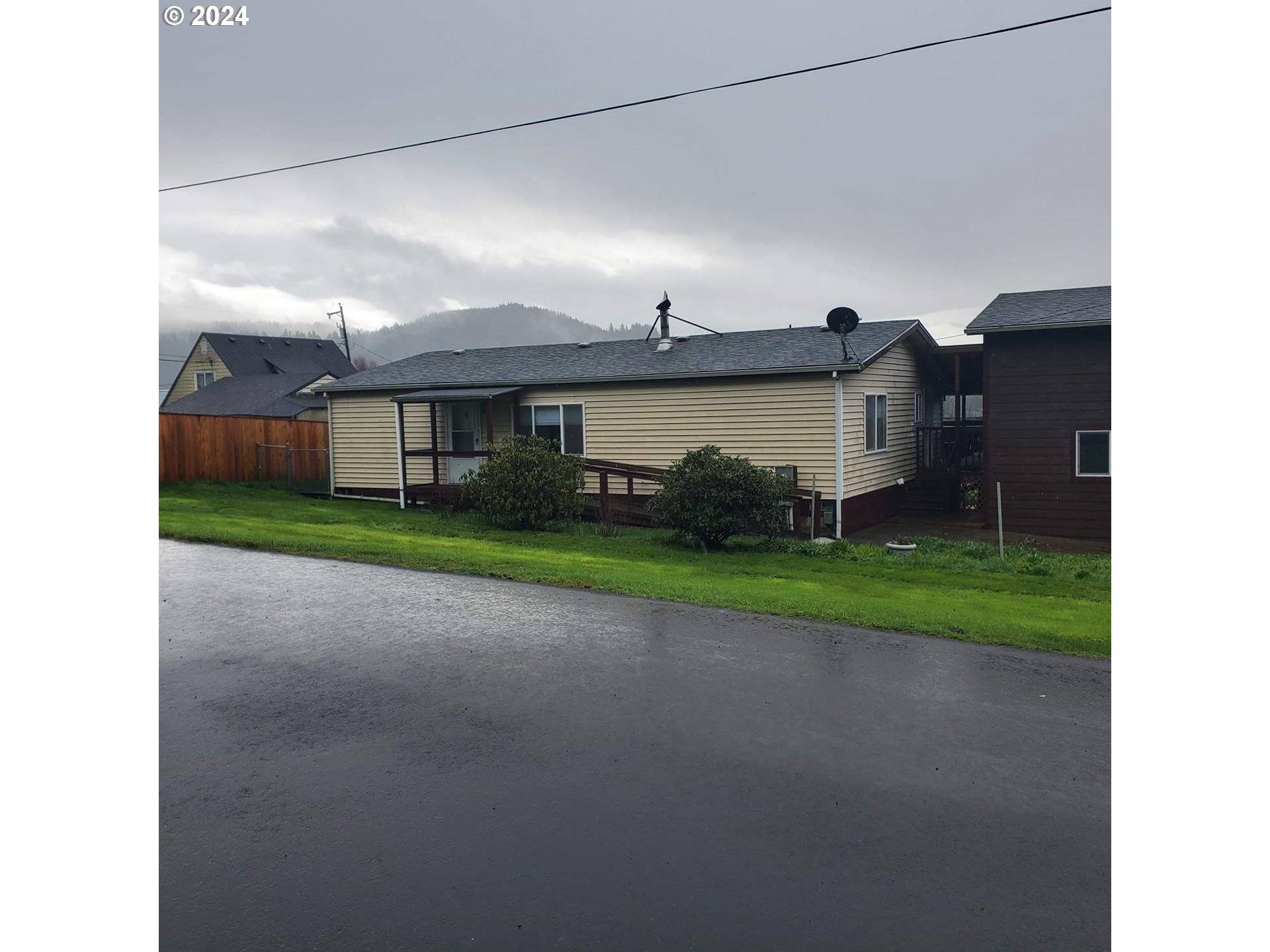 Garibaldi, OR 97118,120 11TH ST