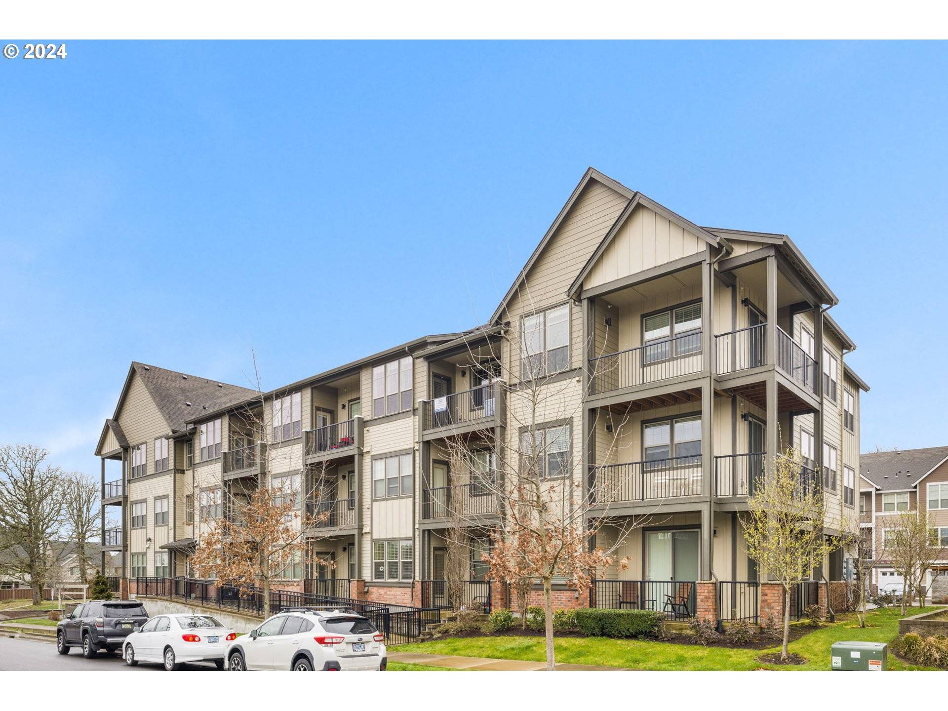 Portland, OR 97229,16441 NW CHADWICK WAY #202