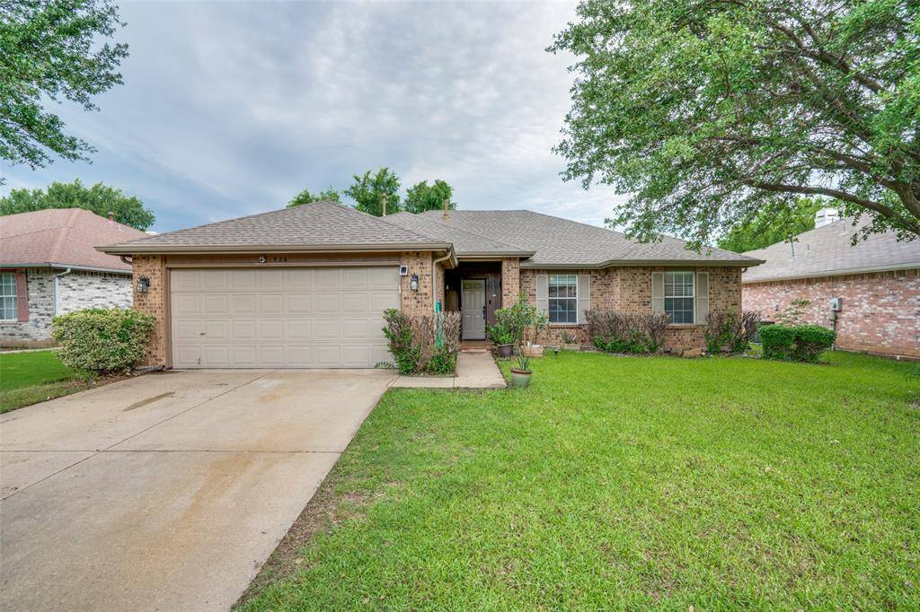 Saginaw, TX 76131,926 Silver Streak Drive