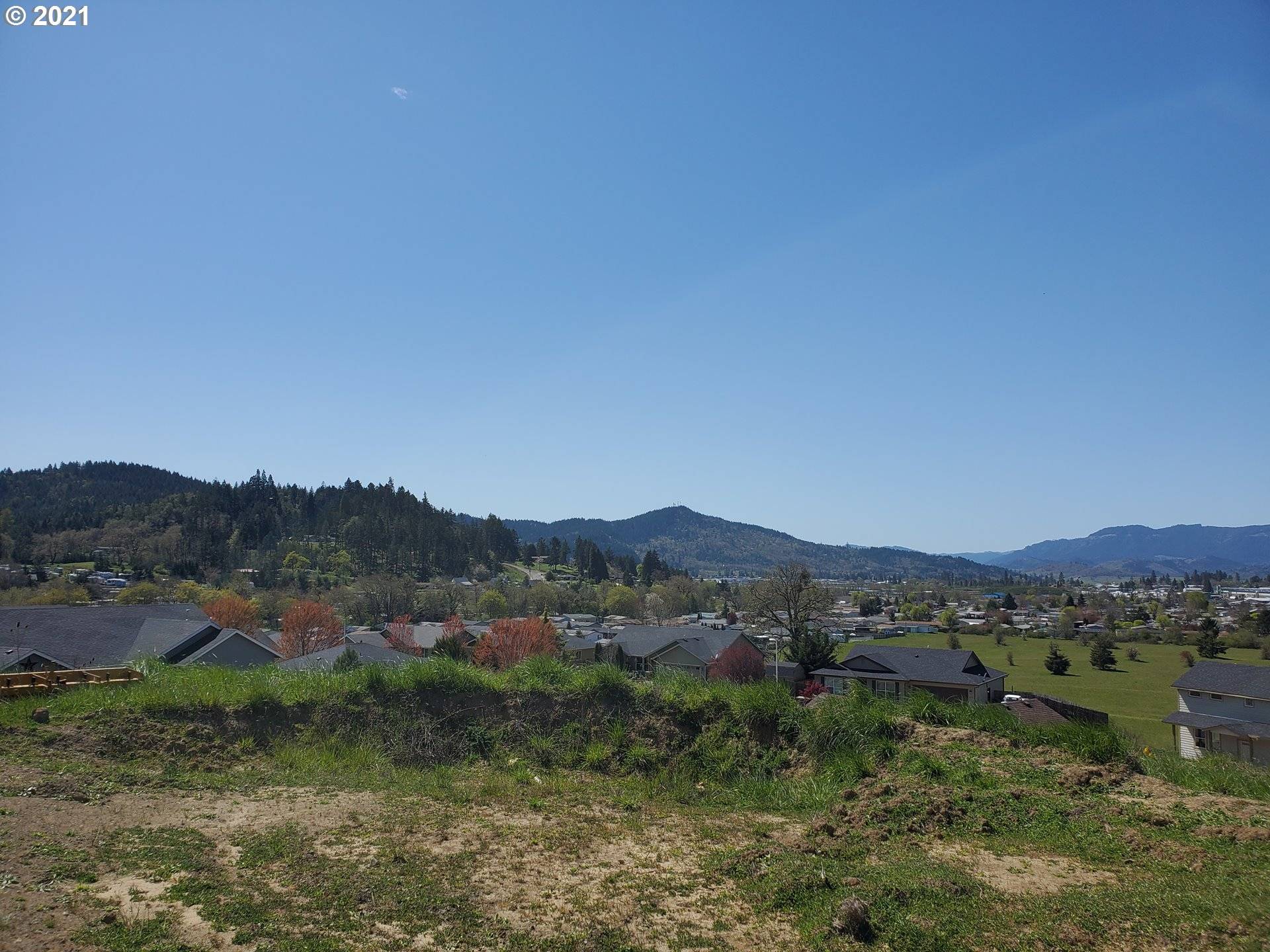 Sutherlin, OR 97479,637 VALLEY VISTA ST