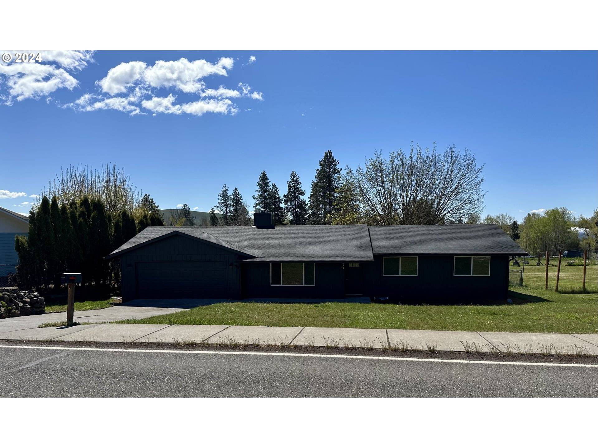 Goldendale, WA 98620,612 NE HIGH ST