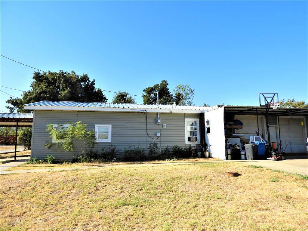 Jacksboro, TX 76458,535 N 9th Street