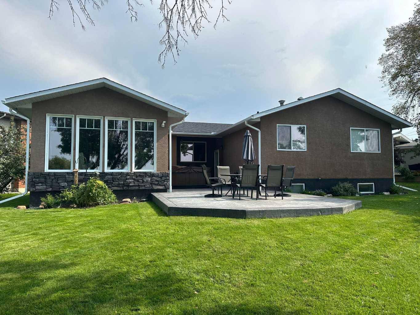 Lac La Biche, AB T0A 2C0,127 Lakeview CRES