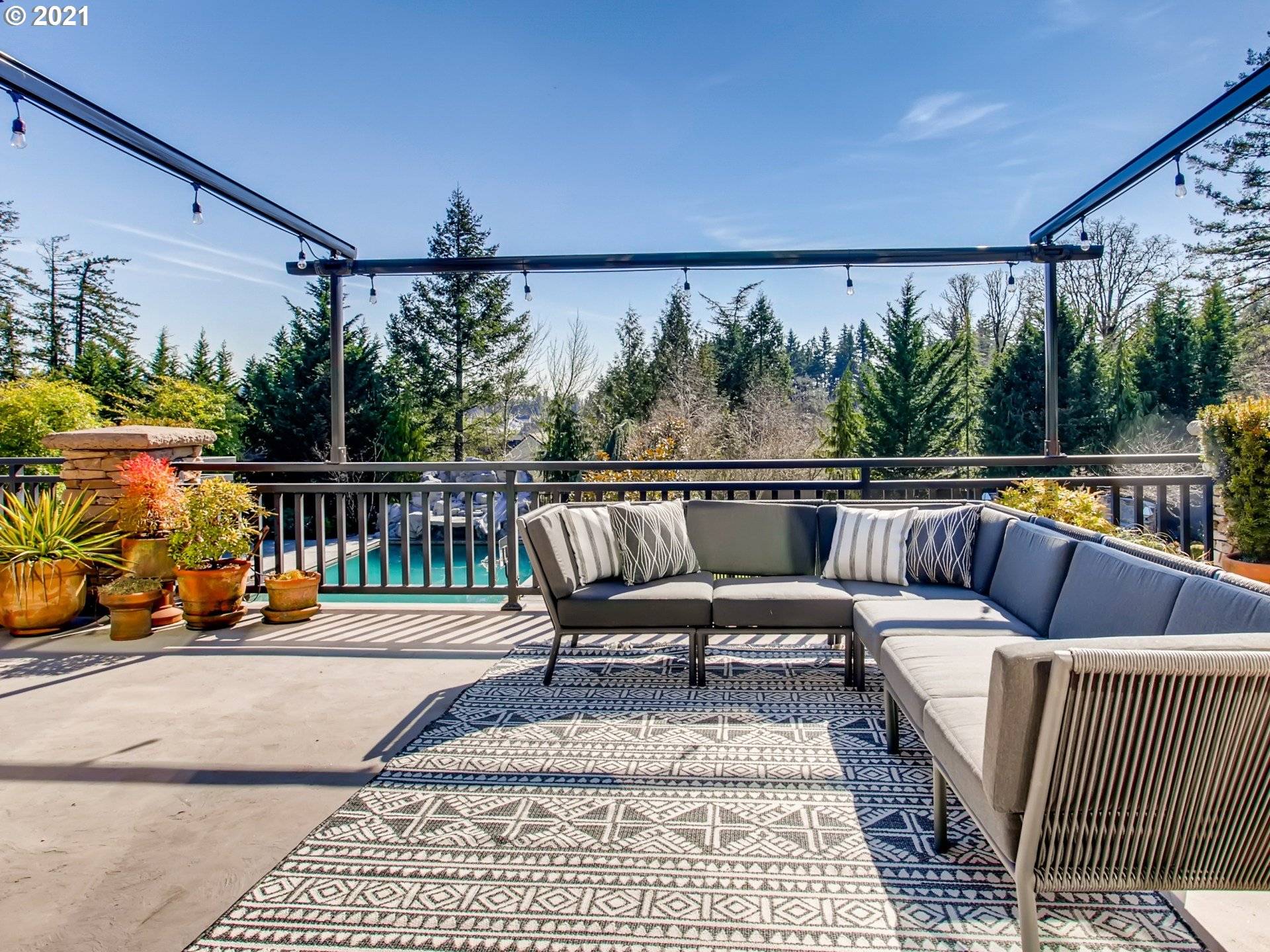 Portland, OR 97229,5390 NW ROANOKE LN