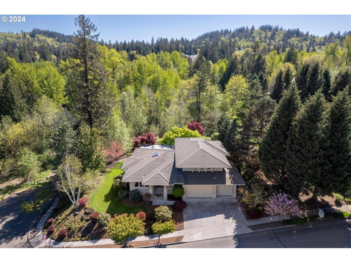 Gresham, OR 97080,210 SE 16TH CT