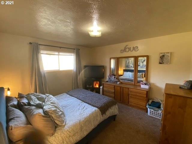 Salem, OR 97301,826 25TH ST