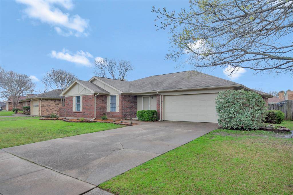 Keller, TX 76248,332 La Quinta Circle N