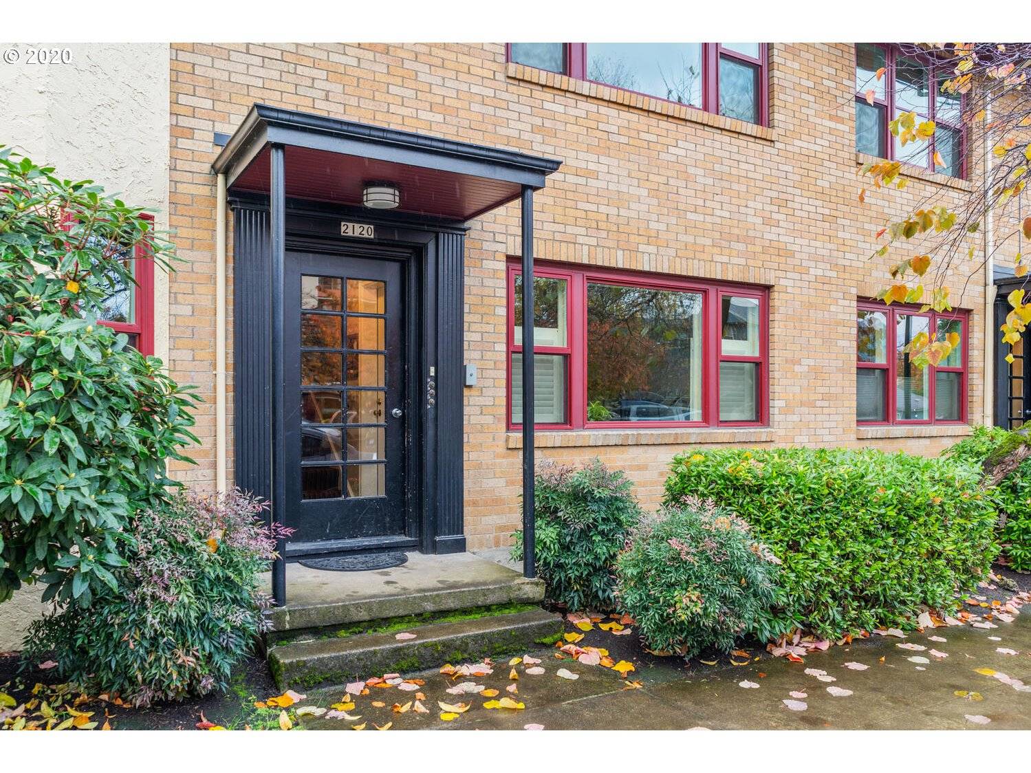 Portland, OR 97232,2120 NE HALSEY ST #30