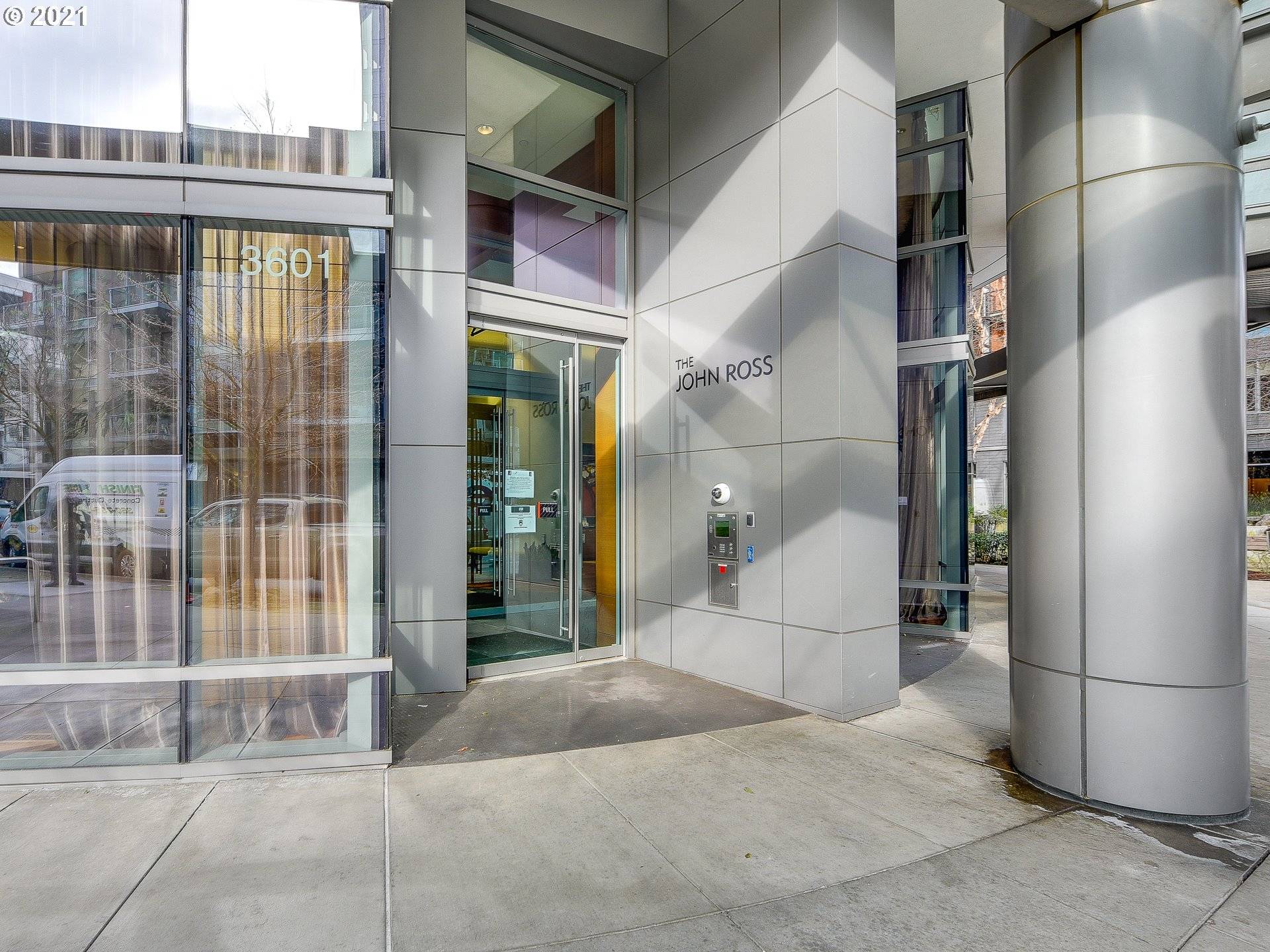 Portland, OR 97239,3601 S RIVER PKWY #411