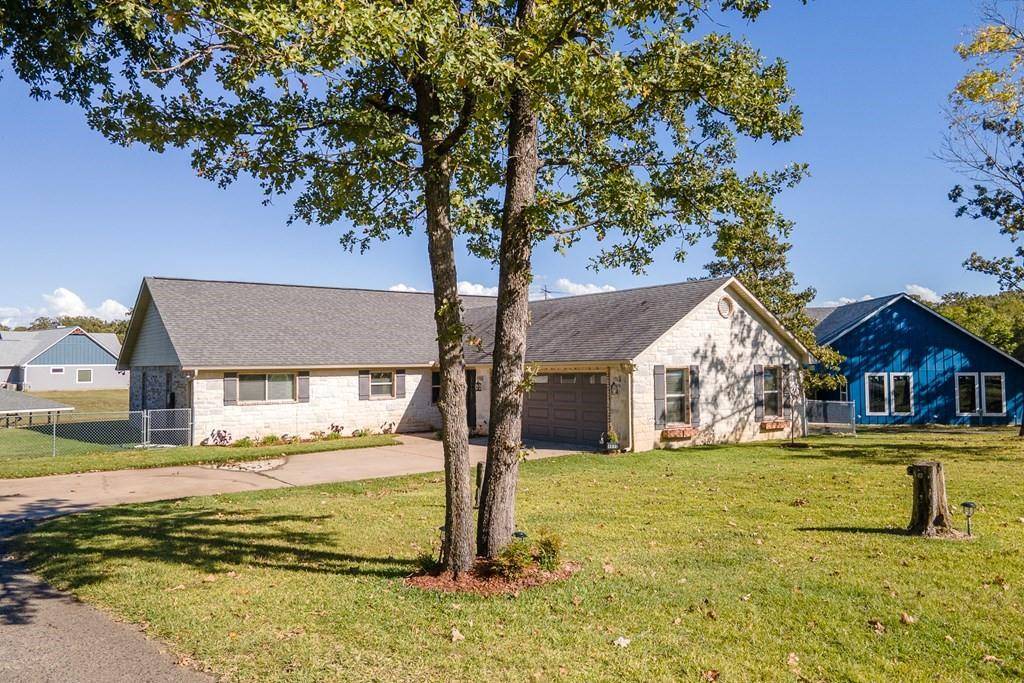 Log Cabin, TX 75148,4890 Wolf Creek Circle