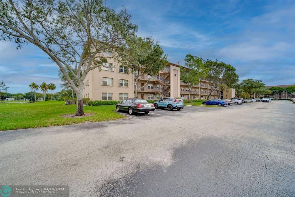 Pembroke Pines, FL 33027,551 SW 135th Ave  #306B