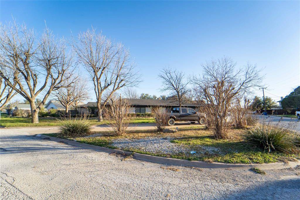 Breckenridge, TX 76424,1409 W Elm Street